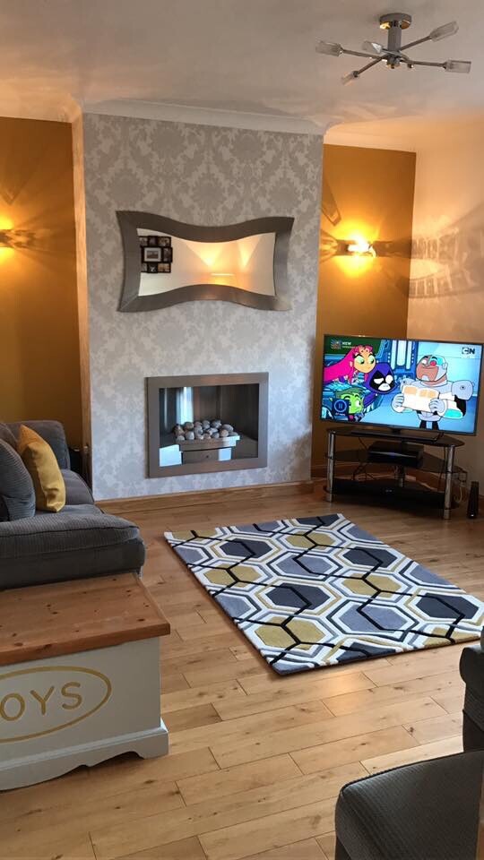 Dunelm mustard & grey rug RRP £89 in Paisley, Renfrewshire Gumtree