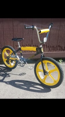 BMX Skyway Tuff II Roue 2 Mag Roue Essieu Arrière Set