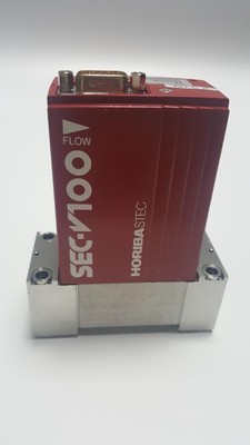 HORIBA STEC SEC-V110DM GAS O2 / 50SCCM MASS FLOW CONTROLLER