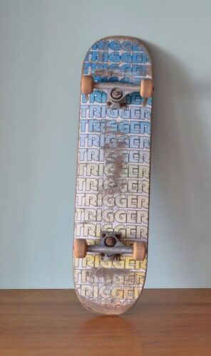 Charvel Neon Green Bengal Skateboard By Alumanati | eBay Charvel Neon Green Bengal Skateboard By Alumanati | eBay