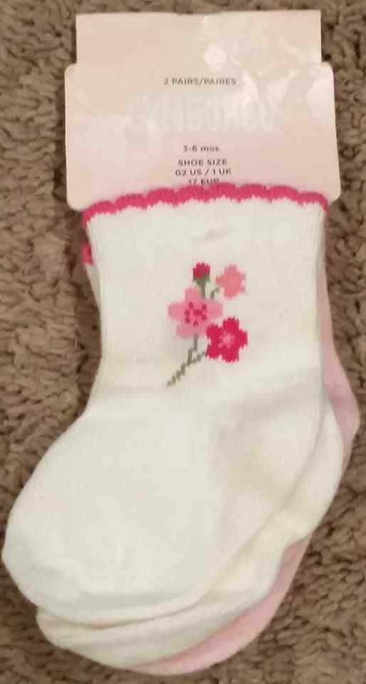 GYMBOREE Girl Socks 2 pairs Flowers Kitten Cat 3-6 M NWT