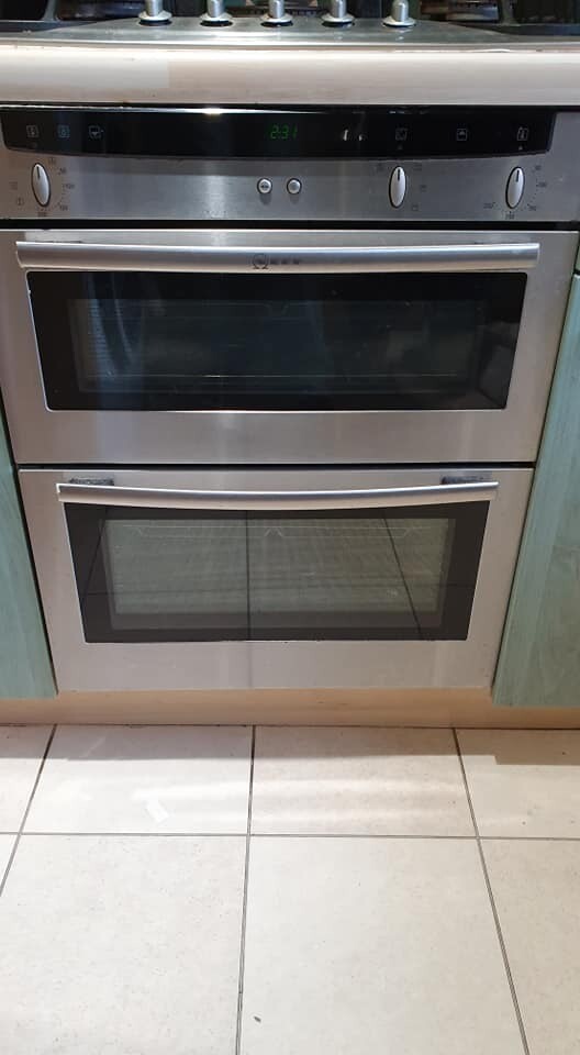 Double electric oven NEFF U1722 BARELY USED! delivery available in Finsbury Park, London