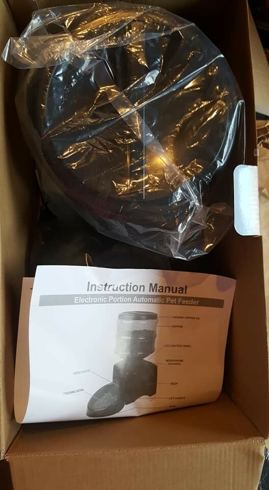 Programmable Electronic portioned automatic pet feeder Pet Sitter