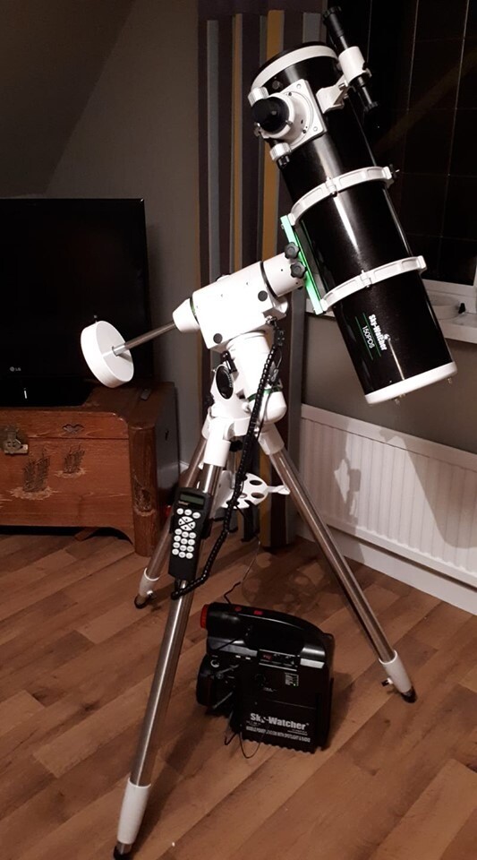 Skywatcher Telescope, HEQ5 pro Go To Mount and many accessories | in