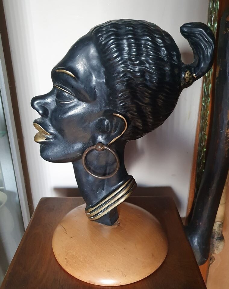 Bronze sculpture of an African woman in Karl Hagenauer style in Ayr