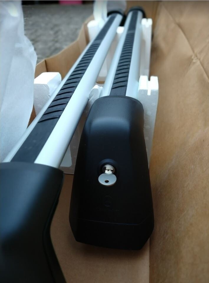 Mercedes A Class W169 (20052012) (Original Equipment) Roof Bars / Roof Rack (As New Never