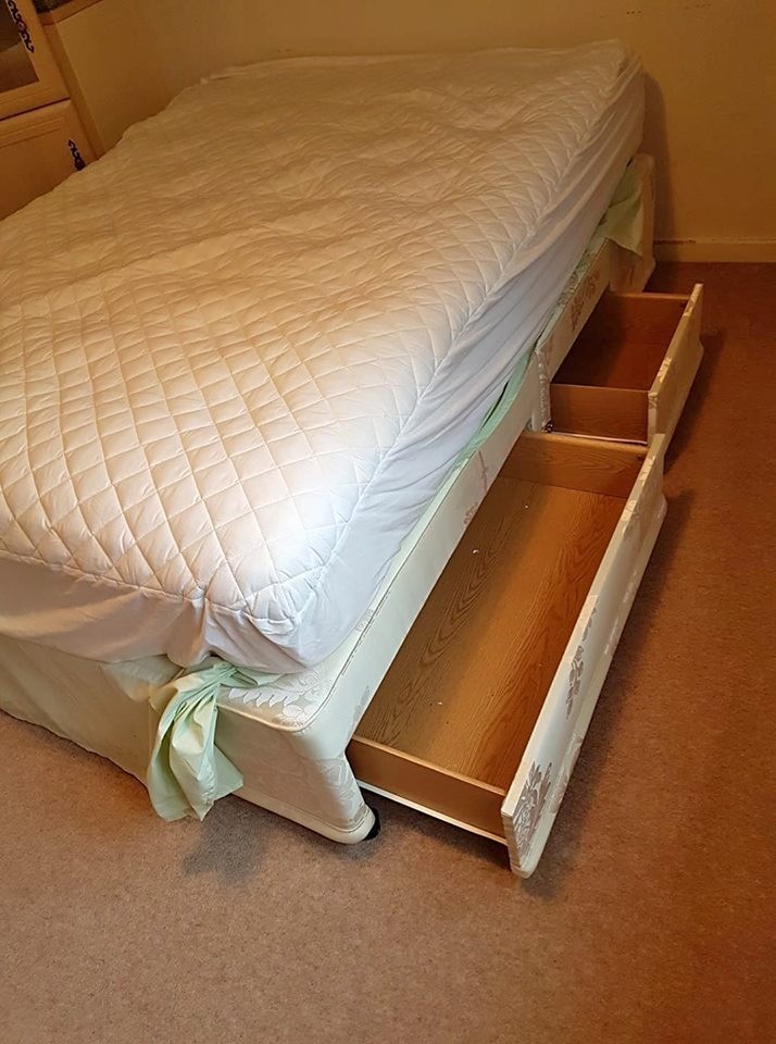 Double divan bed base with 4 drawers (NO MATTRESS) in Uxbridge