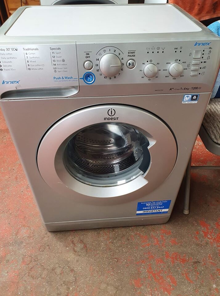 Silver Slimline Indesit Innex Washing Machine 6kg, 1200 ss. in Dundee