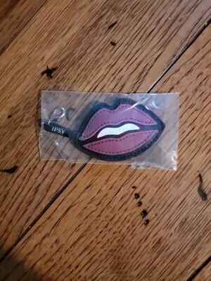 Ipsy Brand Lips Keychain Kiss
