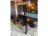Extending Dining Table *no chairs*