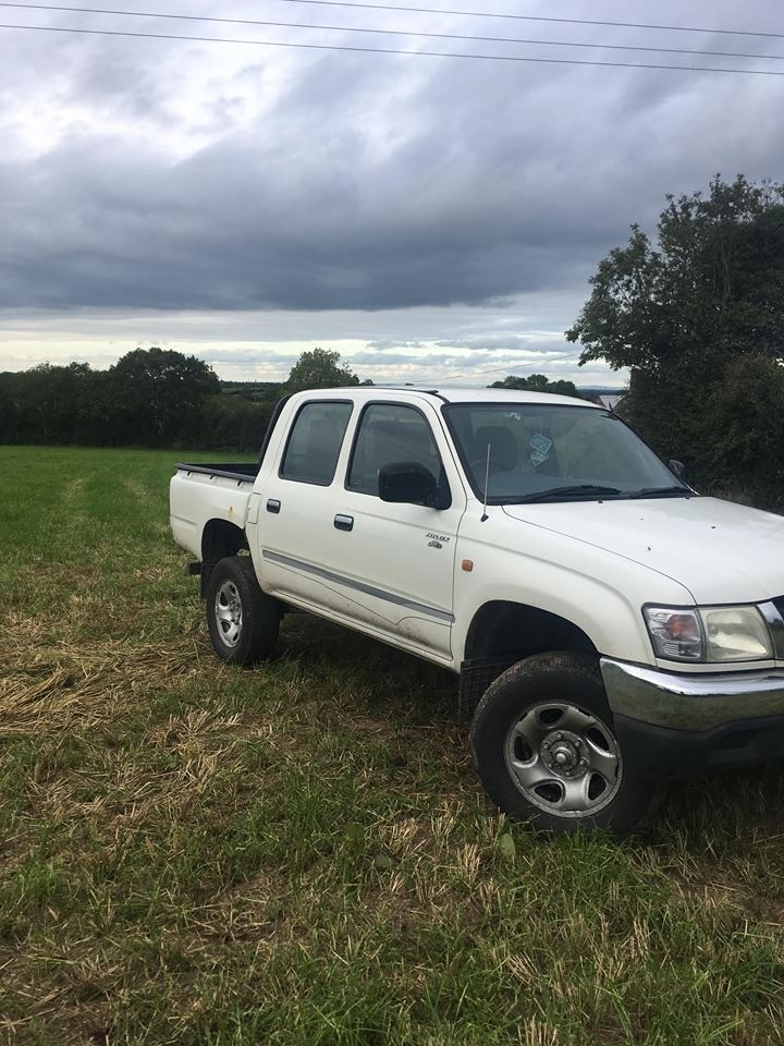 Toyota hilux 2003