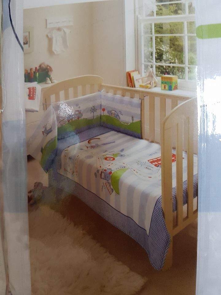 Sainsbury TU Nursery Cot in a bag bedding set. Great for Christmas