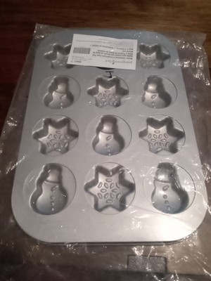NEW Pampered Chef Winter SNOWMAN & SNOWFLAKE CAKE PAN Metal Brownies 100022