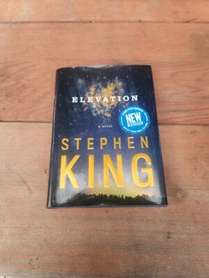 Elevation: A Novel by Stephen King (Small Edition, Hardback) - Good Condition