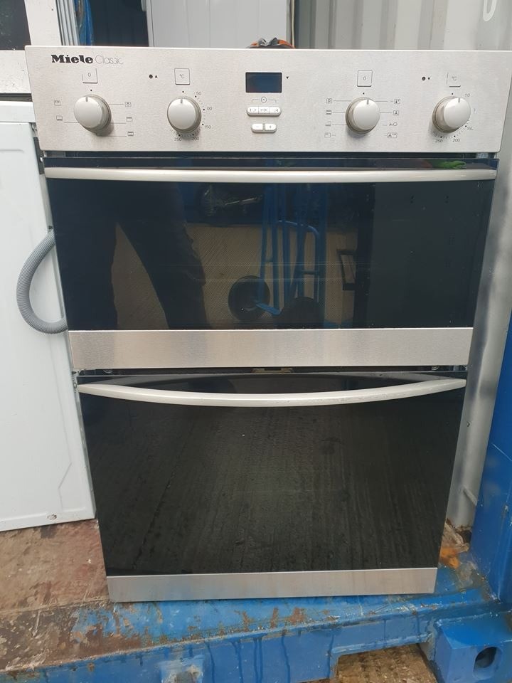 'Miele' Stainless Steel Built In Electric Double Oven Excellent