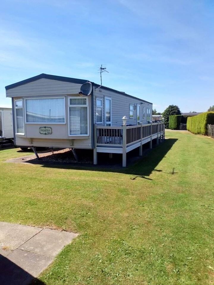 38x12 Static Caravan on Croft Bank Skegness.Private sale, All fees paid