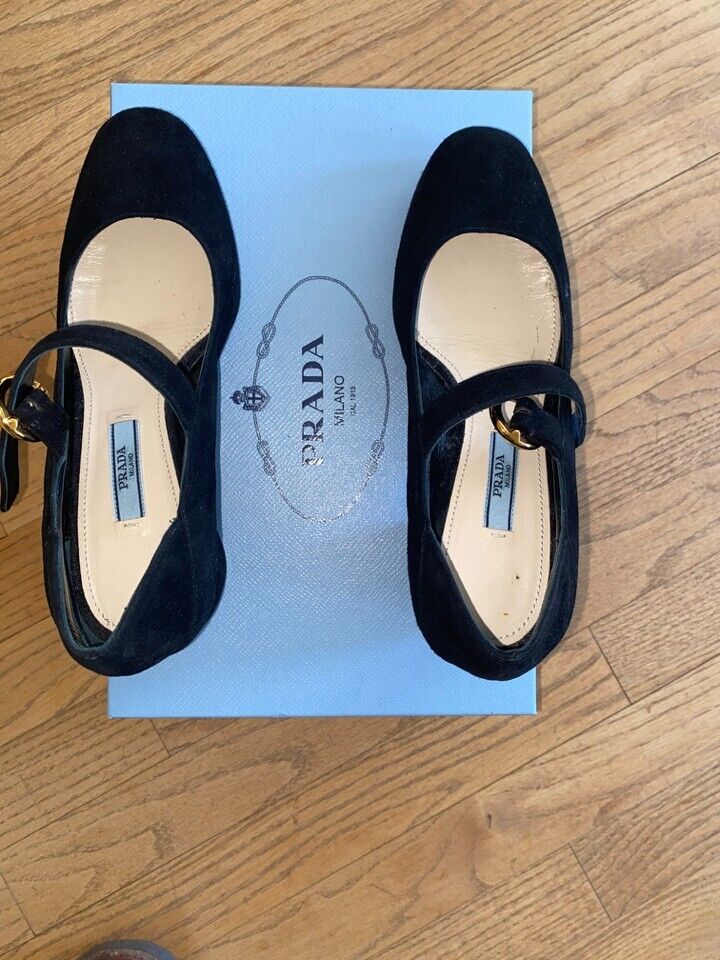 Prada size 37 Vintage Prada size 37 Vintage