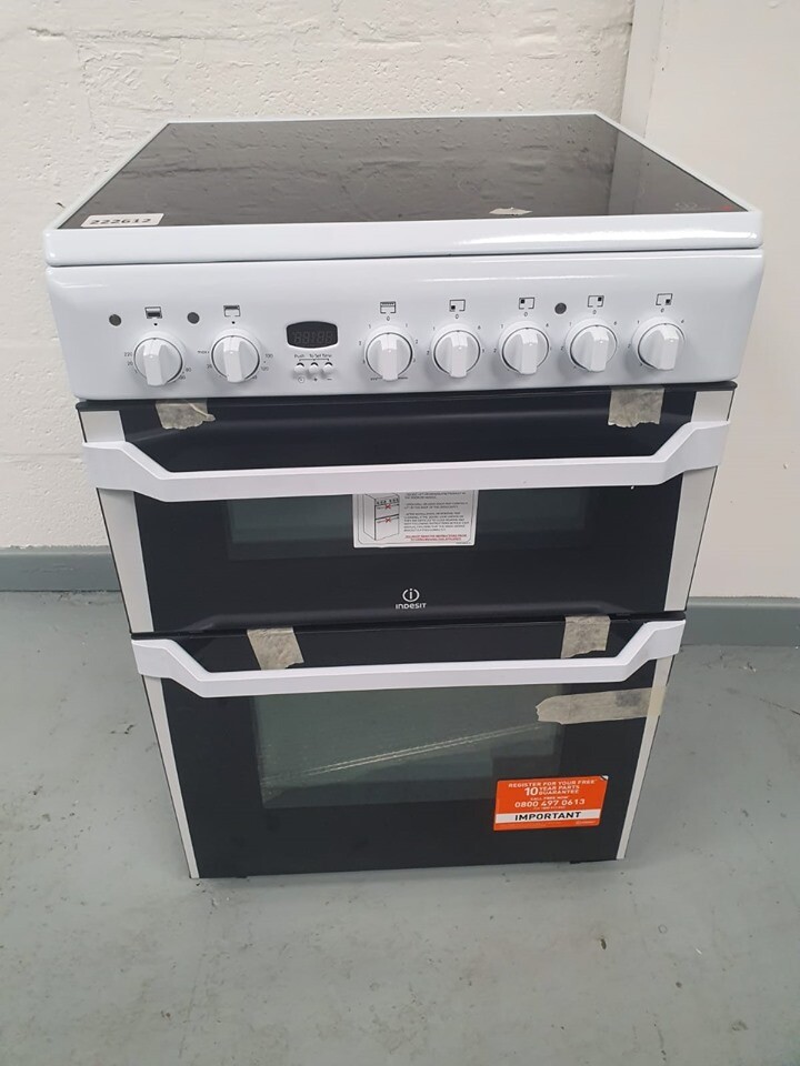 Indesit Electric Cooker *ExDisplay* (12 Month Warranty) (60cm) in