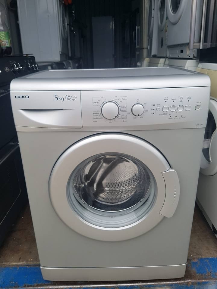 Silver 'Beko' Washing Machine - Excellent condition / Free local