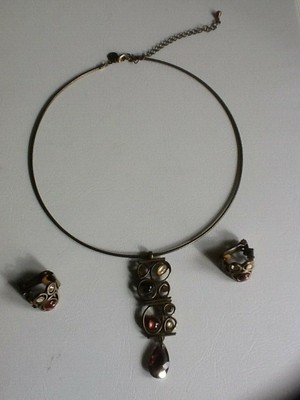 VIRGIN VIE NECKLACE AND CLIP ON EARRINGS 