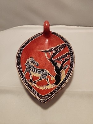 Carved Etched African Safari Animal Stone Bowl Trinket Dish Zebra, wild animals