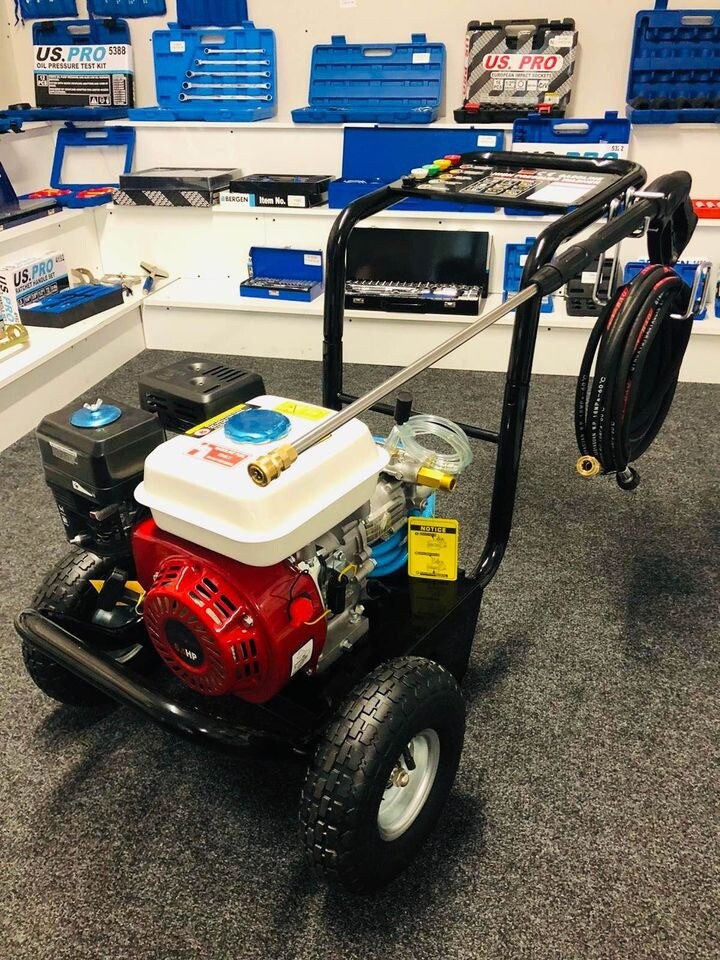 PETROL PRESSURE WASHER 6.5HP MAX PRESSURE 3500 PSI in Morden