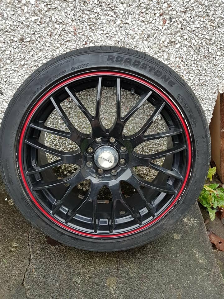 4x 17” Calibre Motion 2 Black/Red Alloys Wheels & 4x 205/40/17 WR