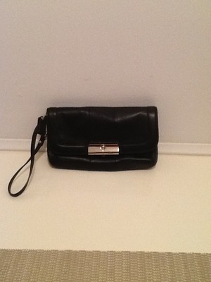 NWOTLKCoach Black Leather Wristlet  SMALL