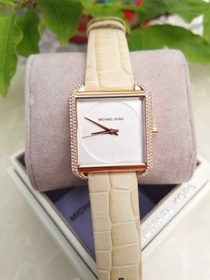 Pre-owned Michael Kors Lake Rose Gold Tone,cream Croc Leather Band,crystals, Watch-mk2610