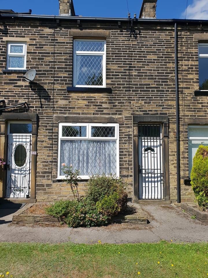 2 Bedroom through terrace to rent Bradford BD4 READVERTISED DUE TO