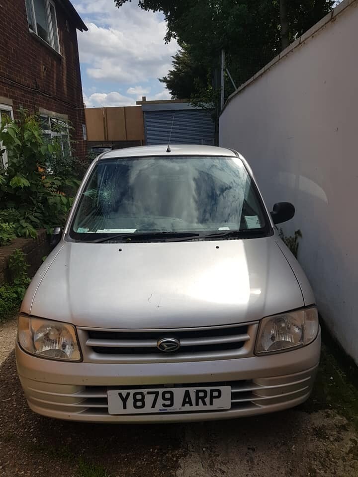 Daihatsu cuore 2001