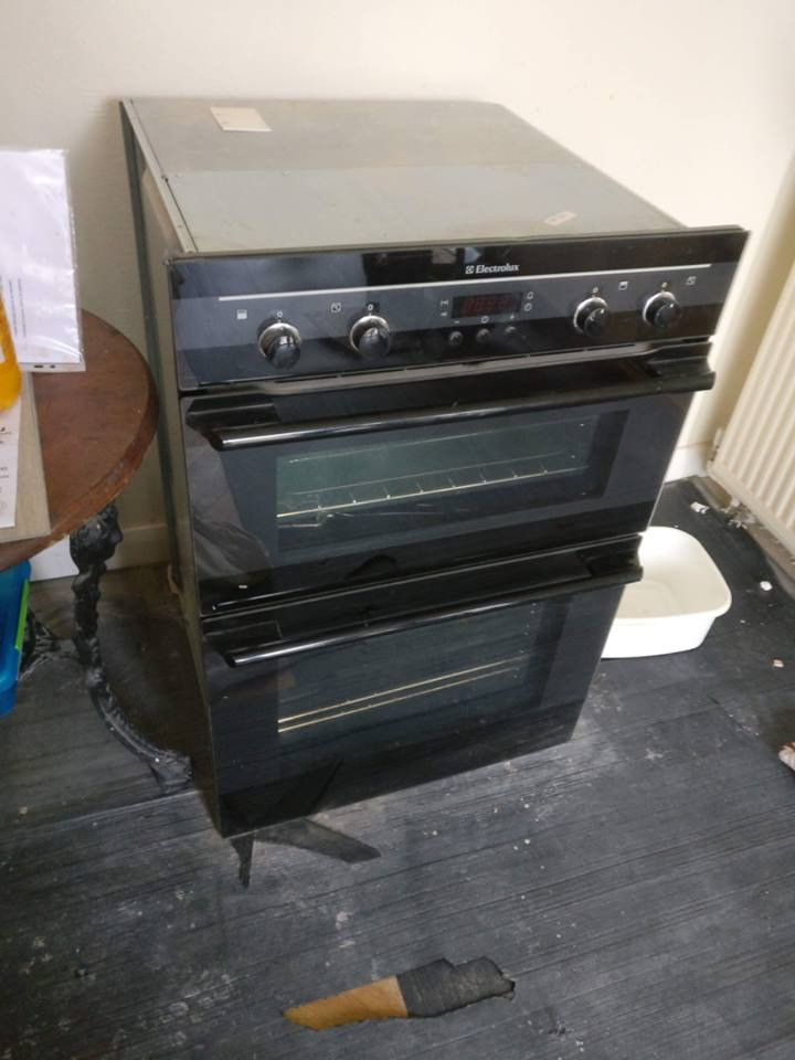 Electrolux Multifunction Double Electric Oven model EOD63142K in