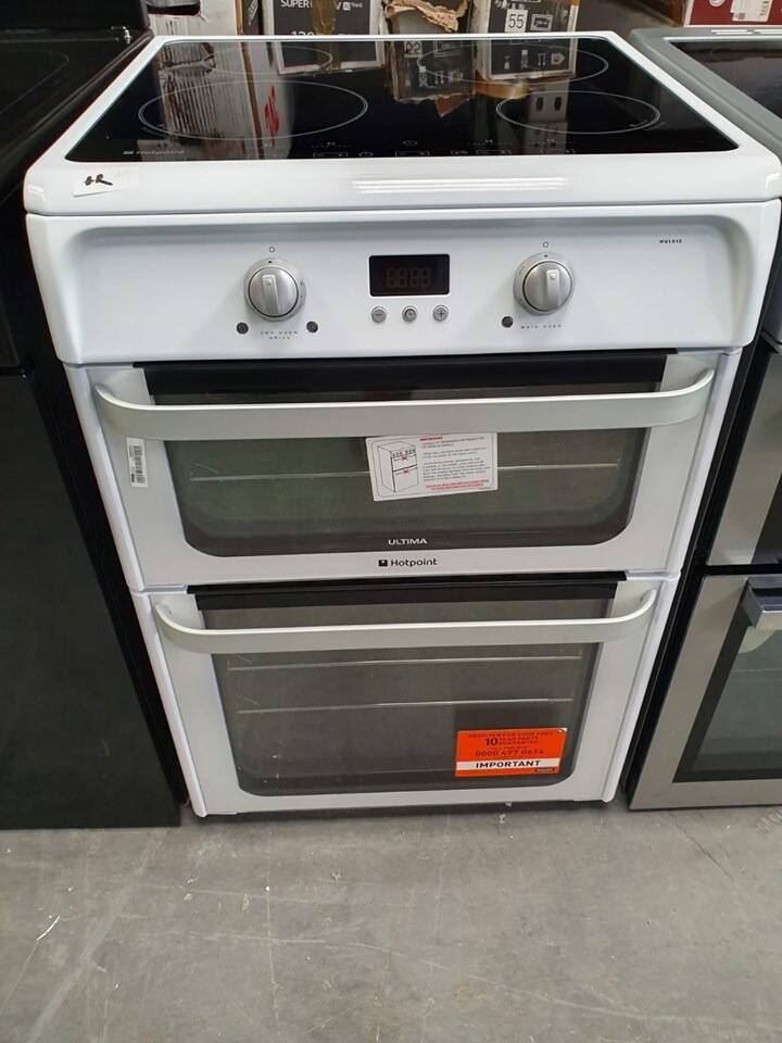 Hotpoint 'Induction' Cooker *ExDisplay* (12 Month Warranty) (60cm) in Edge Hill, Merseyside