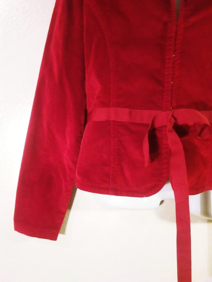 SO real .so right women's vest , size L , color red long sleeve