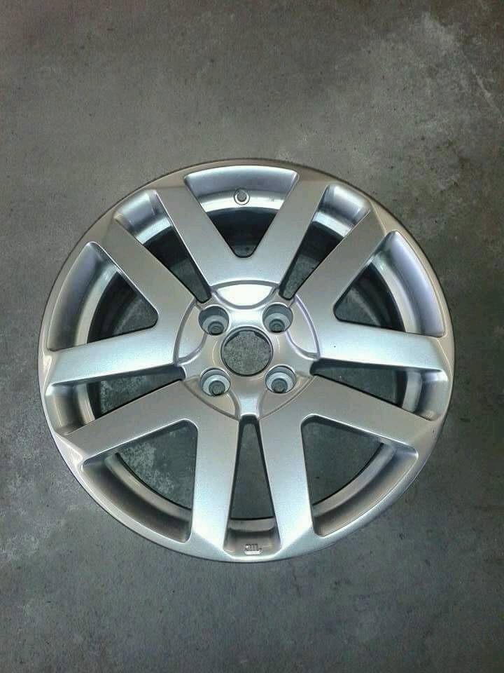 Peugeot 3008 hybrid alloy wheel in Redruth, Cornwall Gumtree