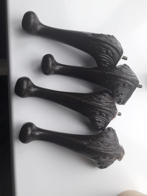 Queen Anne Furniture Legs Free To Collector In Stoke On Trent