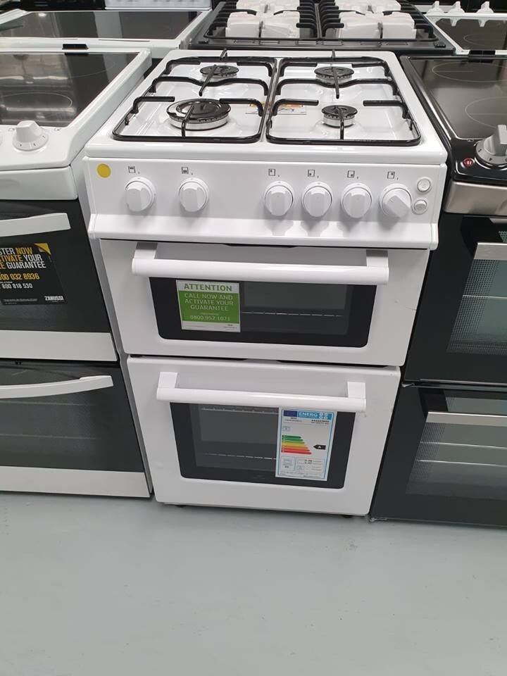 NEW WORLD GAS COOKER TWIN CAVITY 50CM WHITE in Stretford
