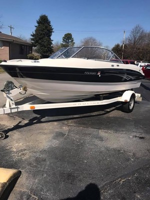 2009 Bayliner 185 with 4 cyclinder Mercruiser Inboard Motor