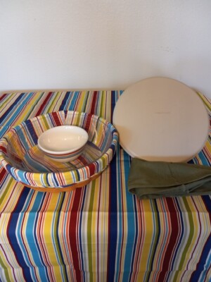 Longaberger 2005 Serve Around Basket, prot, lid, 2 liners, and bowl!