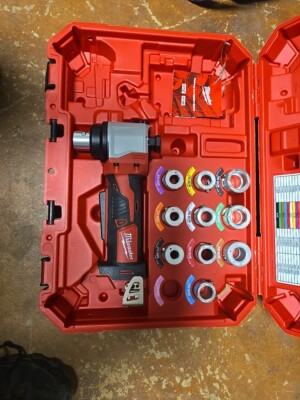 Milwaukee 2935-20 M18 Cable Stripper