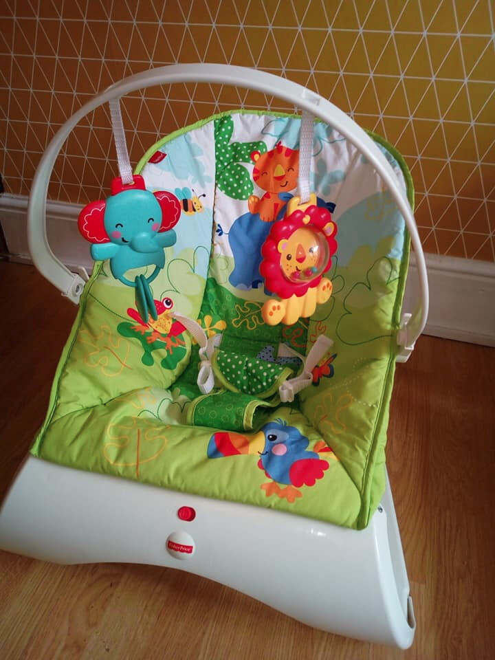 Fisher Price vibrating baby bouncer chair rainforest design in
