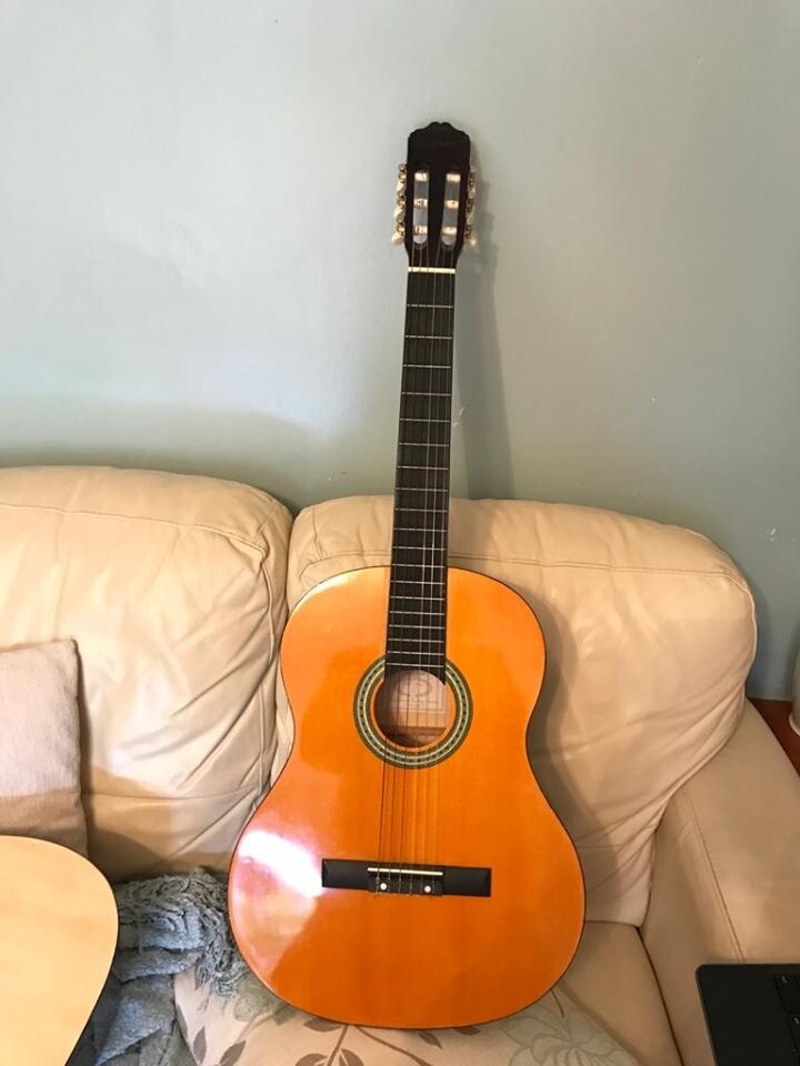 Clifton handmade quality acoustic guitar 4/4 and case £35 obo in