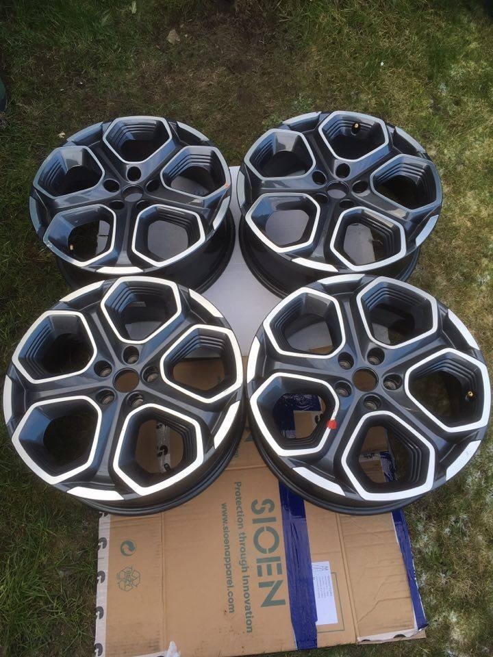 Set of 19inch Renault Kadjar alloy wheels . 5x114,3 in Southampton