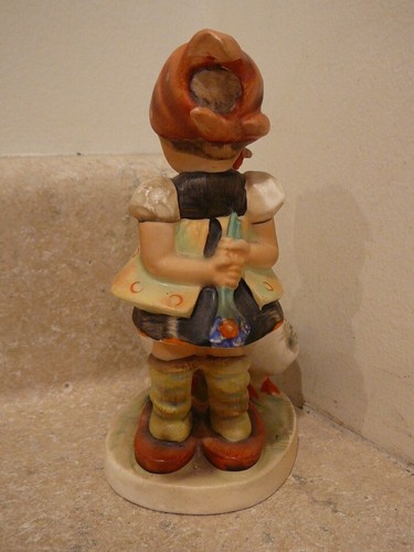 VINTAGE HUMMEL GOEBEL FIGURINE STATUE 47 GOOSE GIRL INCISED CROWN FULL BEE TMK-2