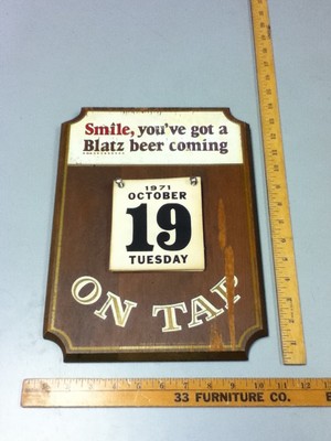 Blatz beer sign bar old 1971 wood calendar tacker wall display vintage BK9
