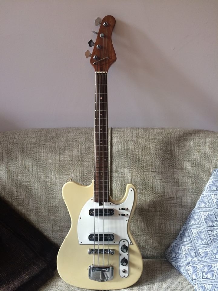 Short scale bass guitar Jedson 60s/70s in Shawlands, Glasgow Gumtree