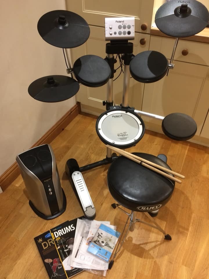 Roland HD1 Electronic Drum Kit with Roland PM03 Amp, Stool, Books and