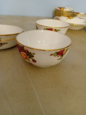 Royal Albert 4 Bowls 5'' Please Read