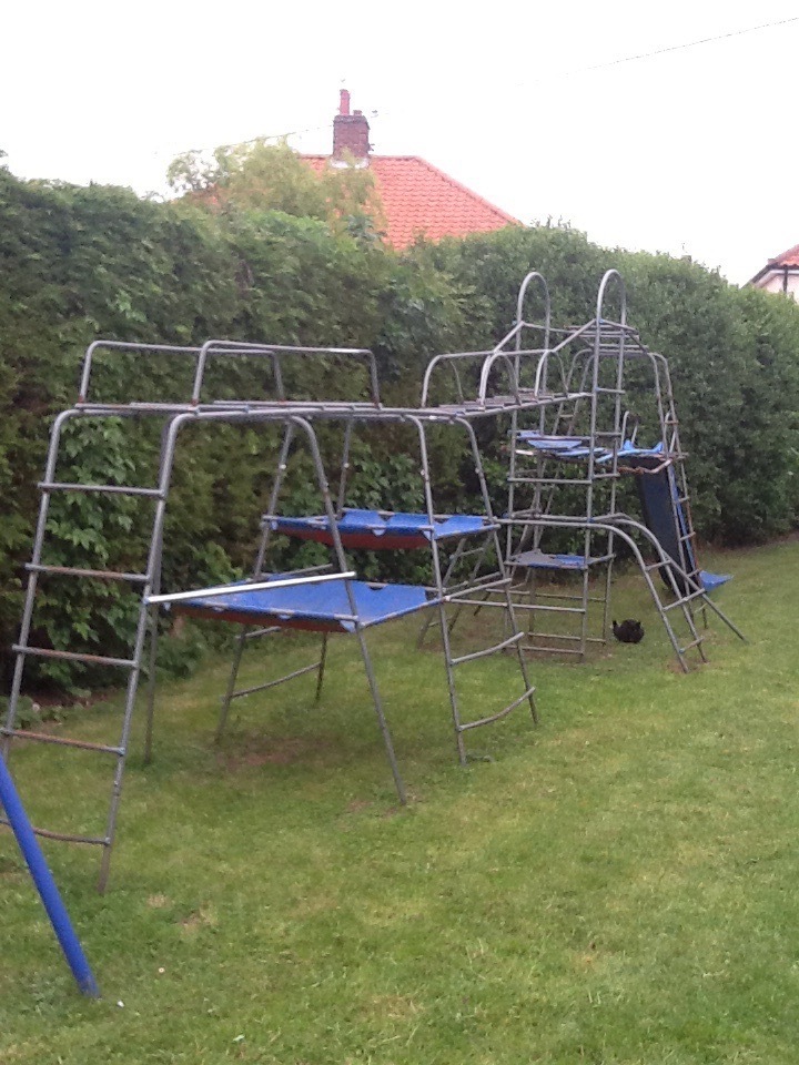 Brilliant, large Tp metal climbing frame. Slide, towers, Monkey bars