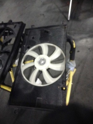 Radiator Fan Motor Hatchback Fan Assembly Fits 19-25 COROLLA 712984